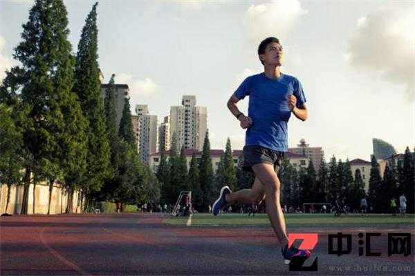 原地跑步可以达到锻炼效果吗 原地跑步有什么危害