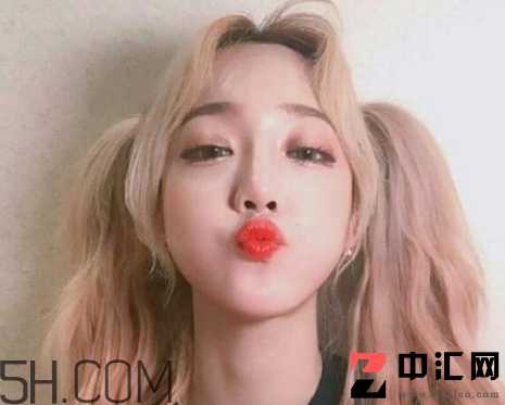 吧唧一口什么意思 女生说吧唧是什么意思
