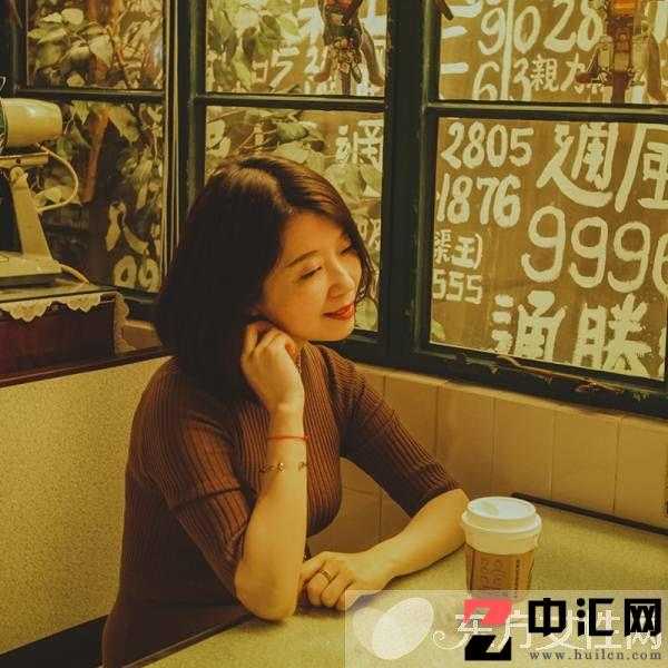 高龄熟女穿衣搭配 魔性大妈也能这么妩媚