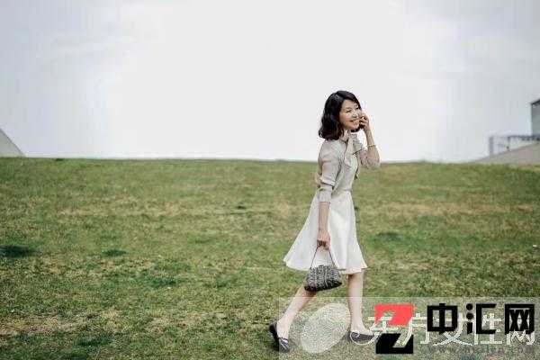 高龄熟女穿衣搭配 魔性大妈也能这么妩媚