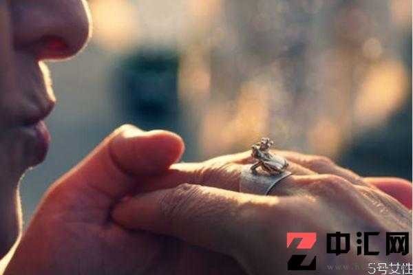 办结婚证需要哪些材料 怎么办理结婚证